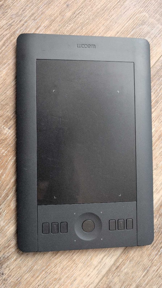 Wacom Intuos Pro Small PTH-461/K Drawing Tablet