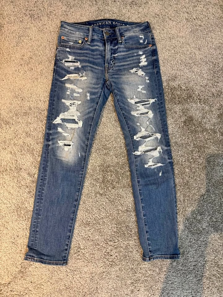 American Eagle Ripped Jeans Men's 28x28