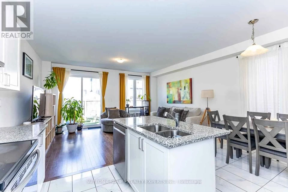 4 Beds 3 Baths - House