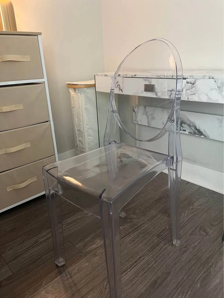 Clear Acrylic Chair - photo 2