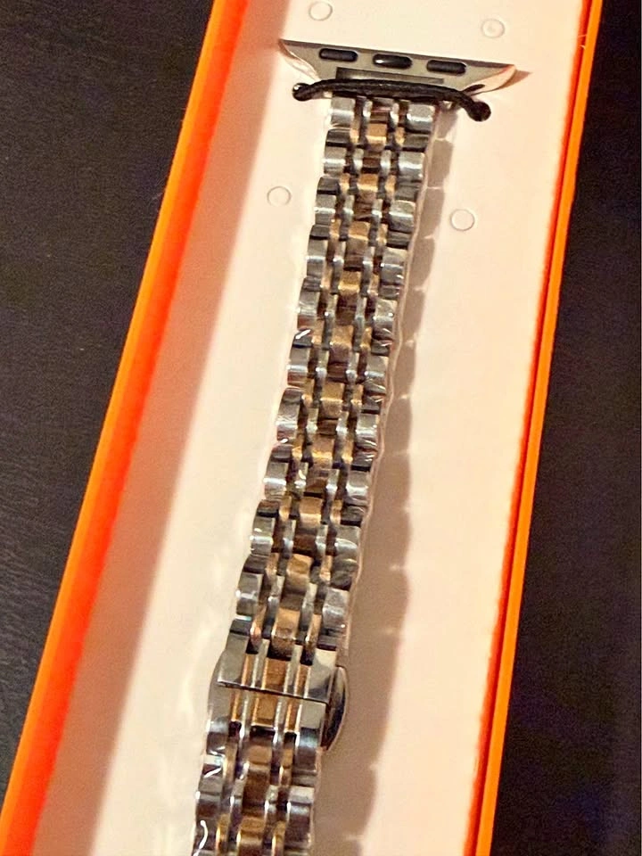 NEW Stainless Steel Apple Watch Strap – Two Tone