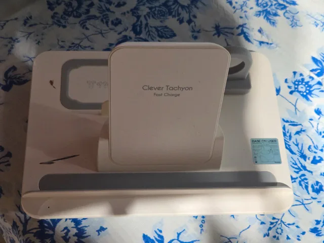 VAPALUX 3-in-1 Wireless Charging Station image indicator(2)