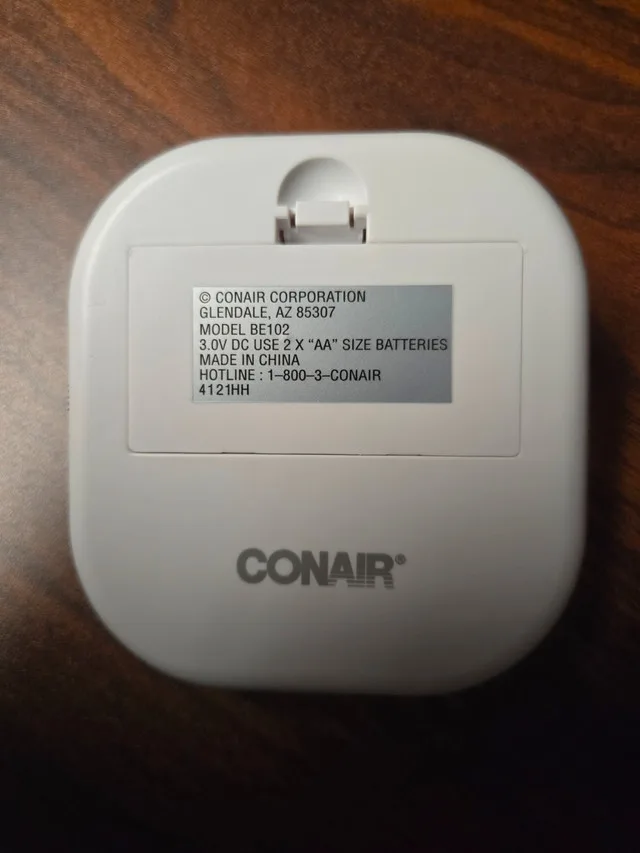 Conair Lighted Compact Mirror – 3 Light Modes image indicator(3)