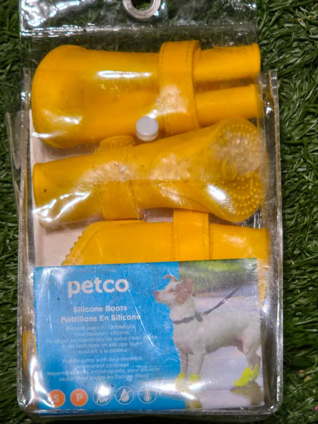 Petco Silicone Dog Boots – Size Small (Unused, S/P, Yellow) image indicator(2)
