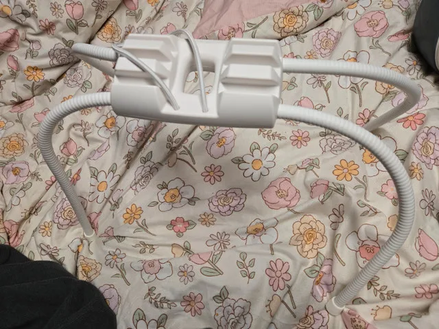 Flexible Tablet & Phone Holder – Adjustable & Sturdy image indicator(2)