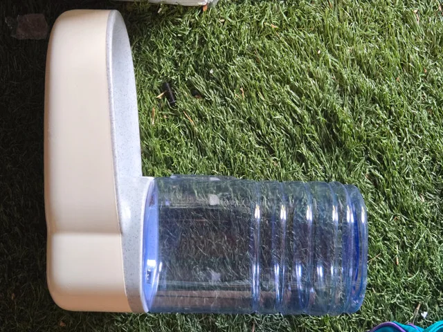 Automatic Pet Water Dispenser – Gravity-Fed Water Tank image indicator(2)