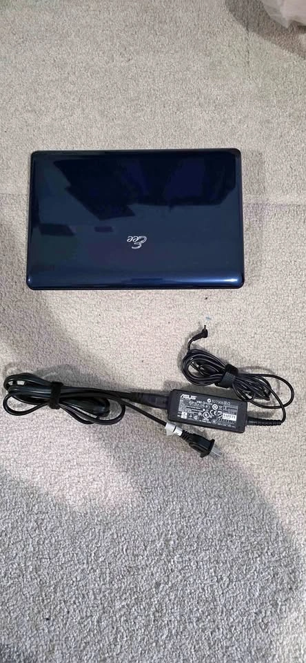 ASUS Eee PC Netbook Dark Blue w/ Charger