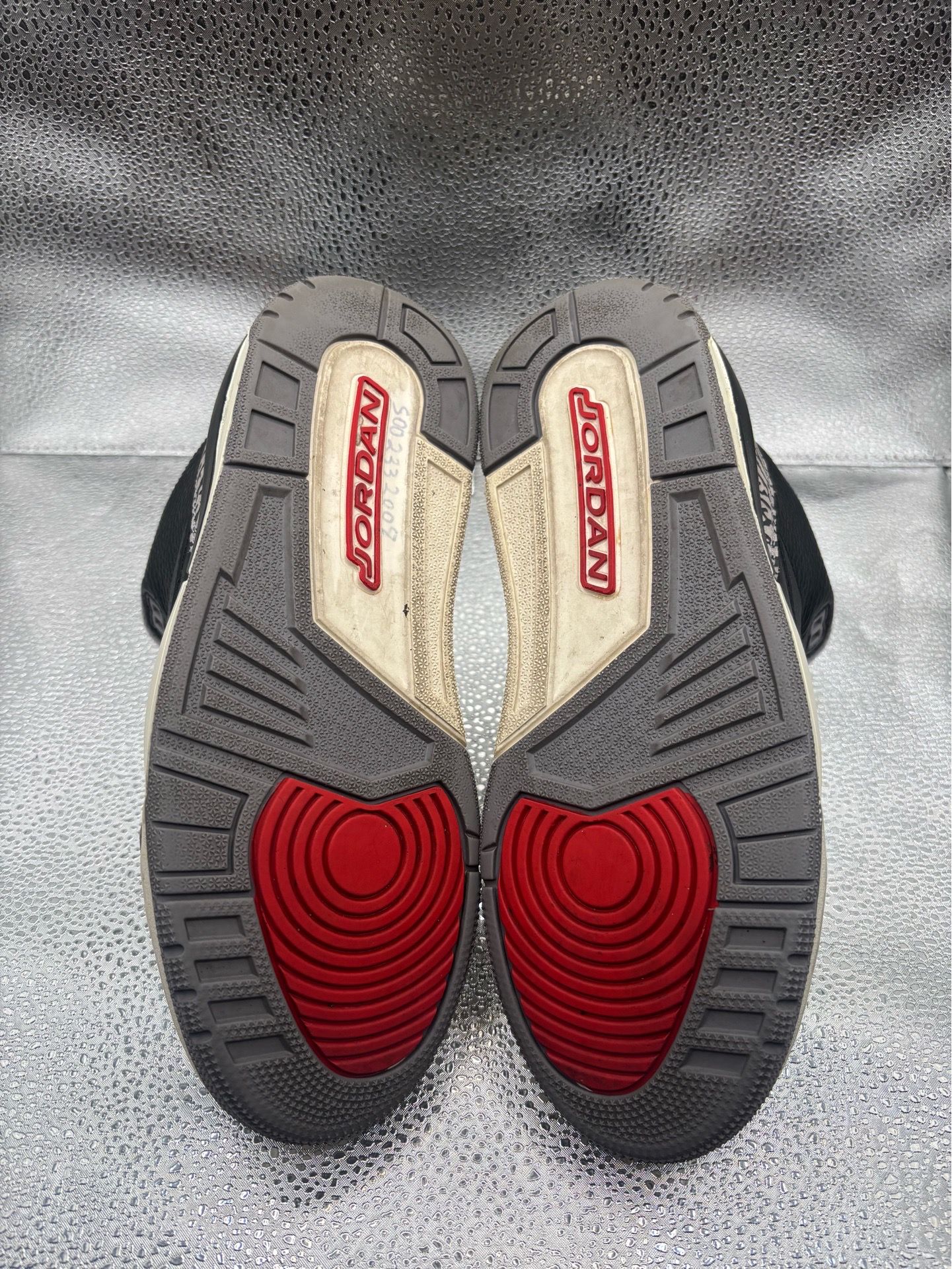 Air Jordan 3 Black Cement Gold - photo 3