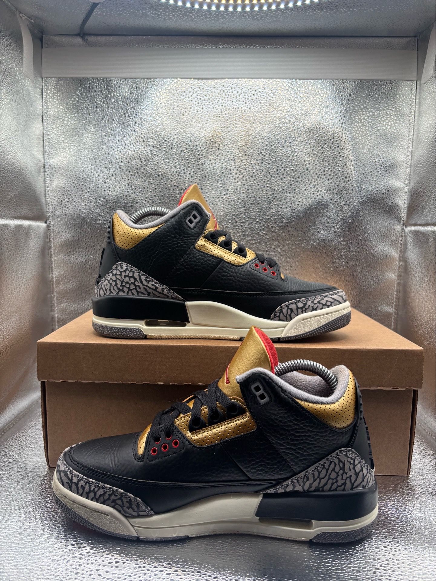 Air Jordan 3 Black Cement Gold - photo 5