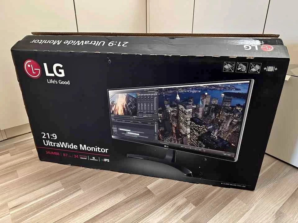 New LG 34" UltraWide Monitor