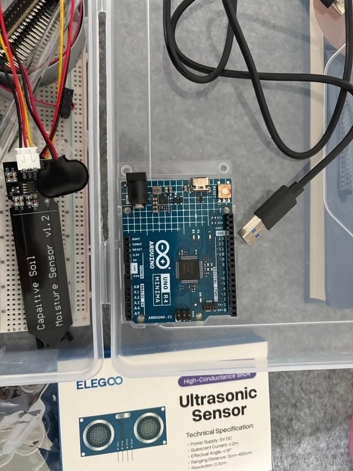 Arduino UNO R4 Minima & Elegoo Sensor Kit for Projects - photo 2