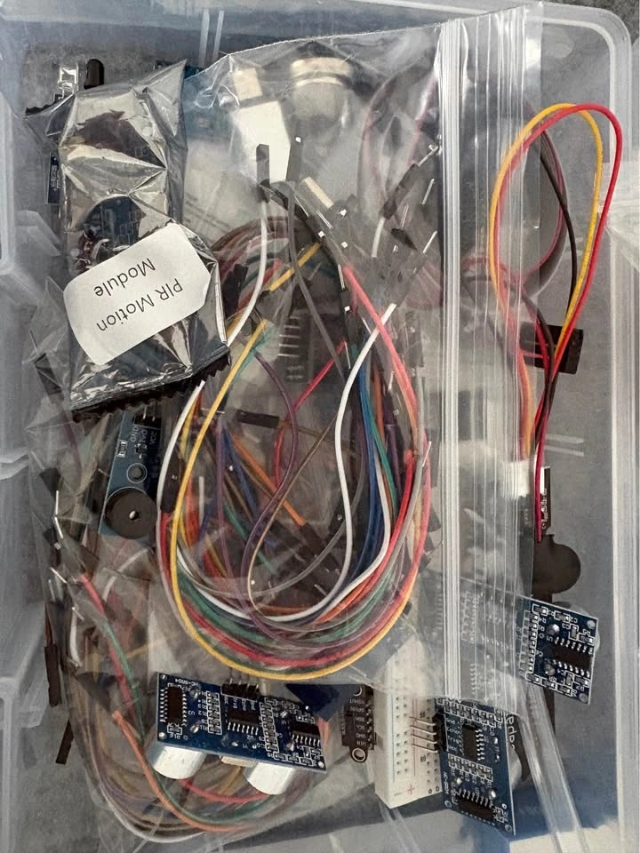 Arduino UNO R4 Minima & Elegoo Sensor Kit for Projects - photo 3