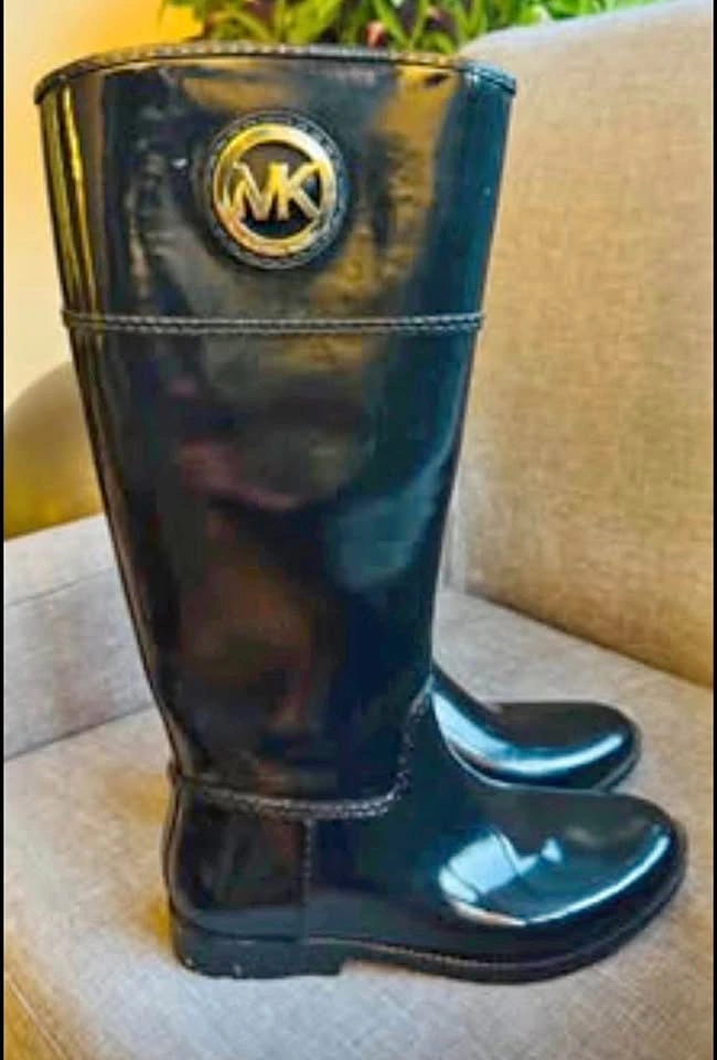 Tall Rain Boots Size 9