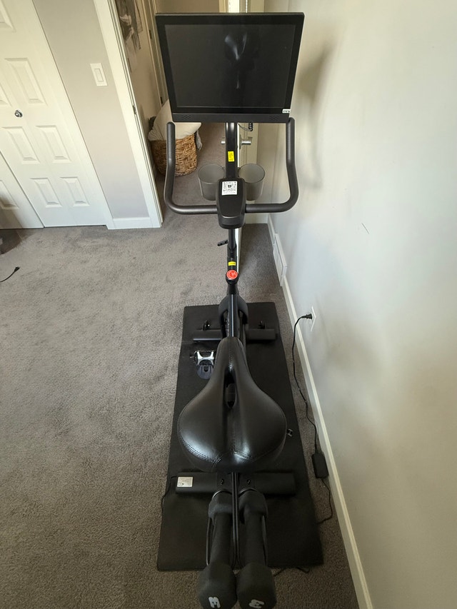MERACH S26 Aura Magnetic Exercise Bike w/ HD Screen - photo 2