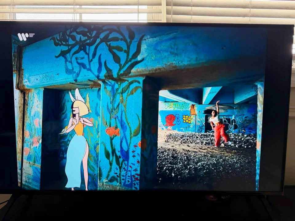 LG 55-Inch UA7500 4K Smart TV With Cupboard - photo 2