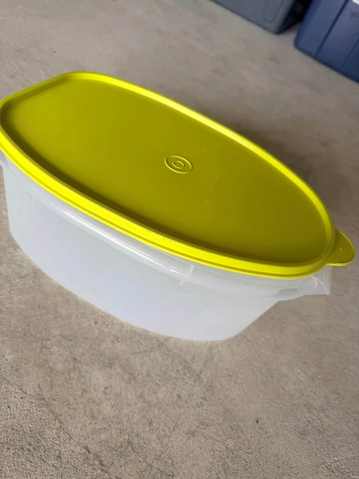 Plastic containers - photo 3