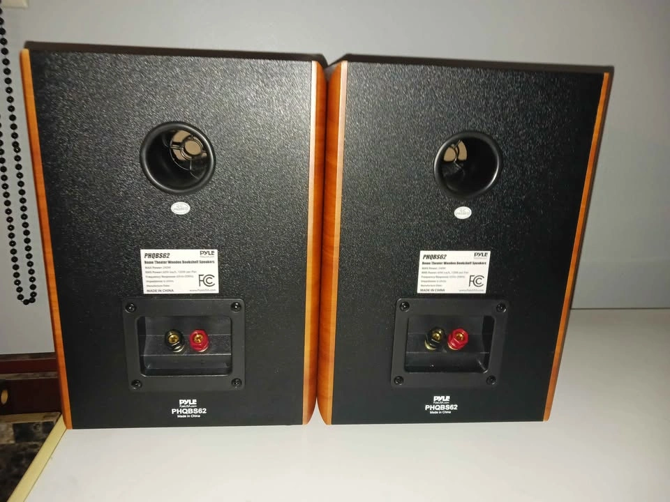 Denon Receiver & PYLE Bookshelf Speakers - photo 2