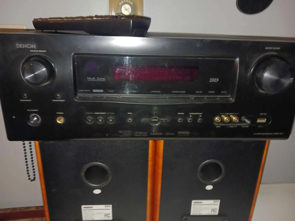 Denon Receiver & PYLE Bookshelf Speakers - photo 4