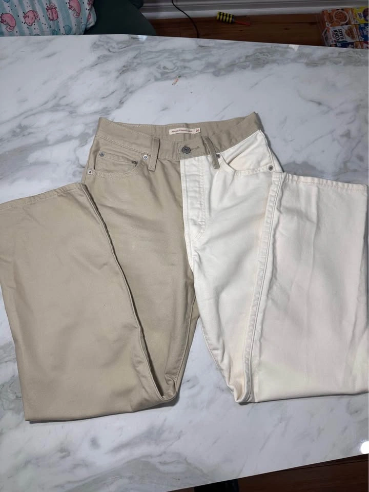 EUC Levi's Two-Tone Cream & Beige Ribcage Straight Jeans 26 - photo 2