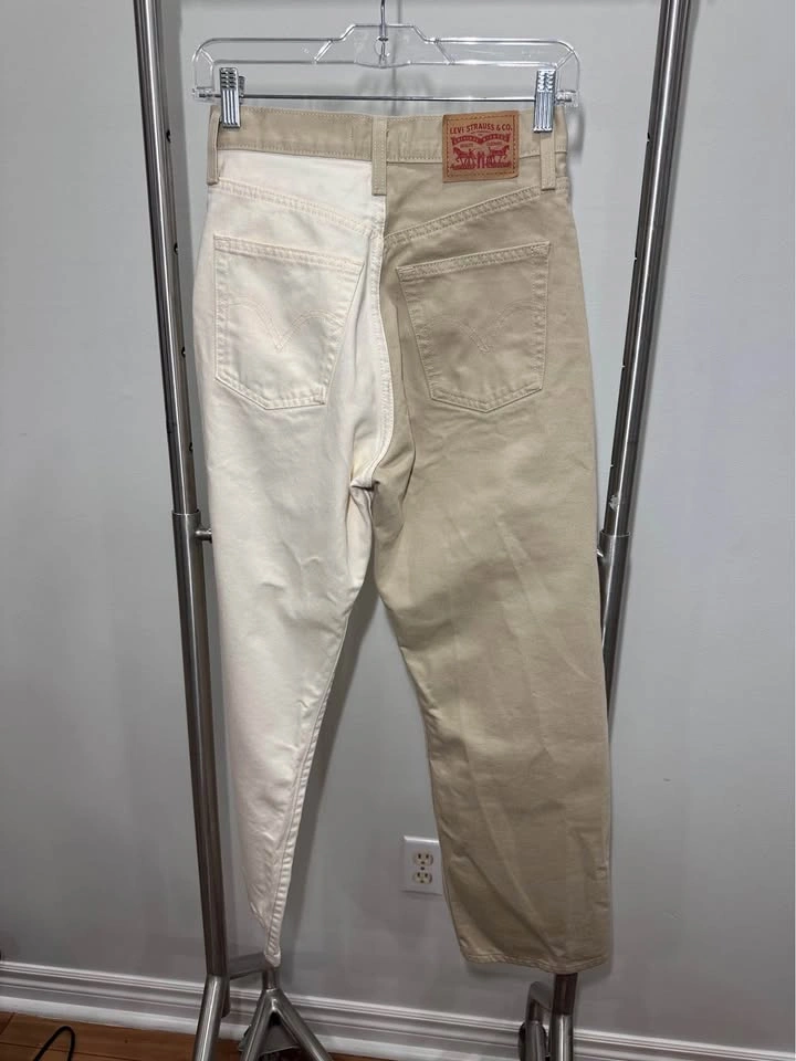 EUC Levi's Two-Tone Cream & Beige Ribcage Straight Jeans 26 - photo 5
