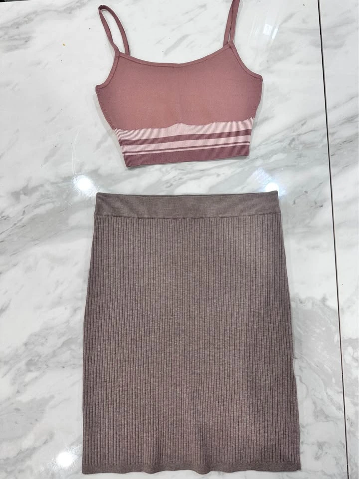 2 PC ARITZIA Babaton Pink Knit Crop Top Wilfred Taupe Skirt XS - photo 2