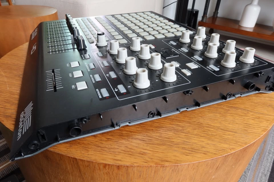 AKAI APC40 Mk1 - photo 3