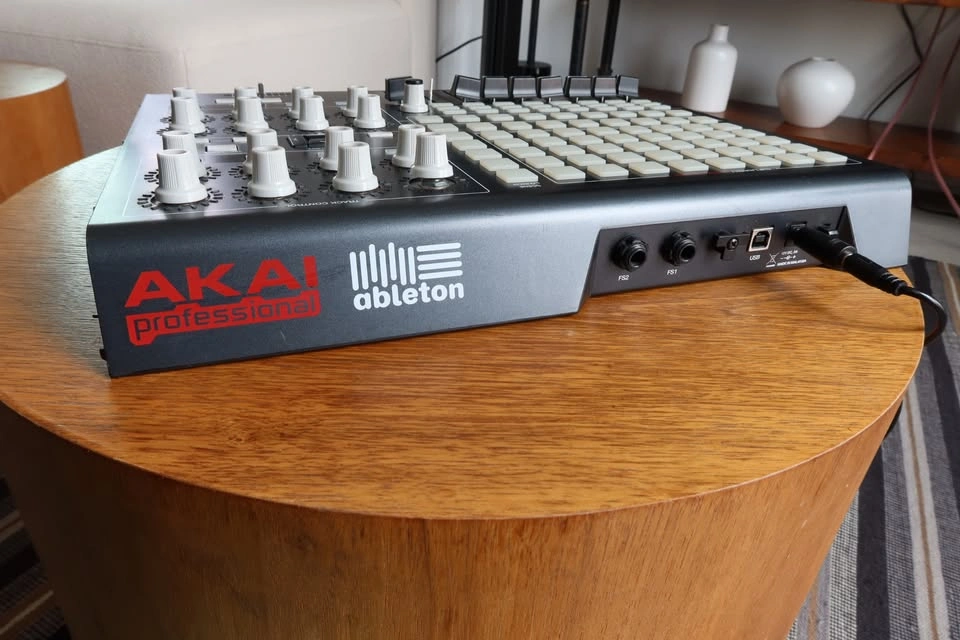 AKAI APC40 Mk1 - photo 4