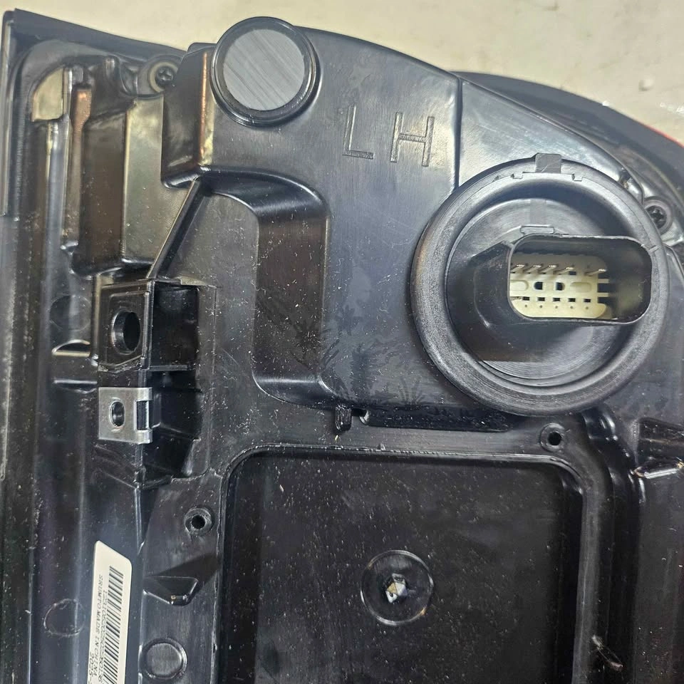 LED Tail Light for Dodge Ram 1500 (2019-2022) - Right Side - photo 4