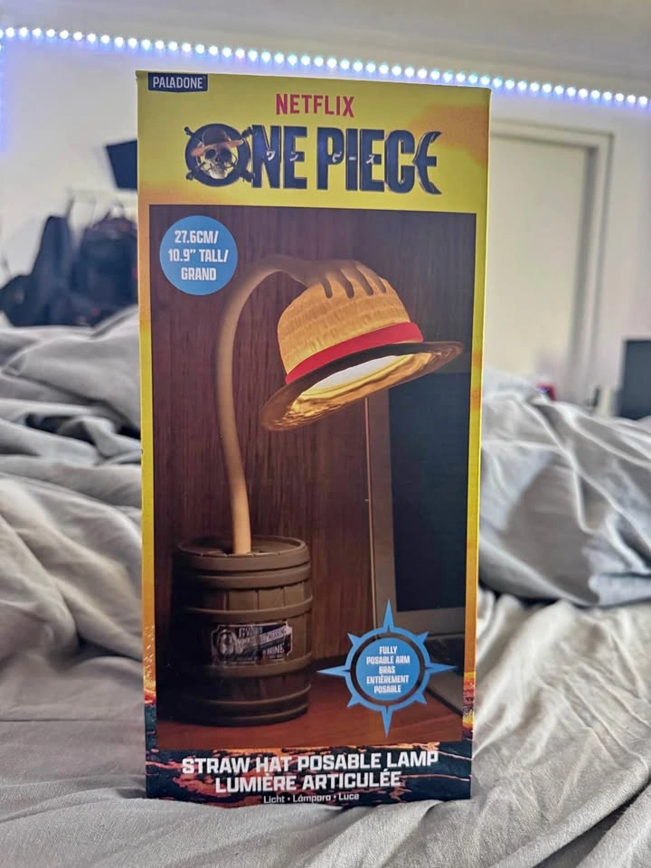 Paladone One Piece Straw Hat Posable Desk Light - Good Condition