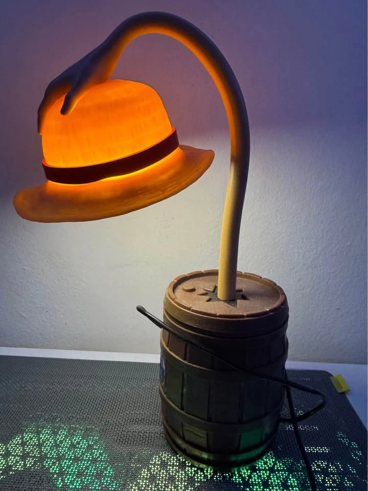 Paladone One Piece Straw Hat Posable Desk Light - Good Condition - photo 5
