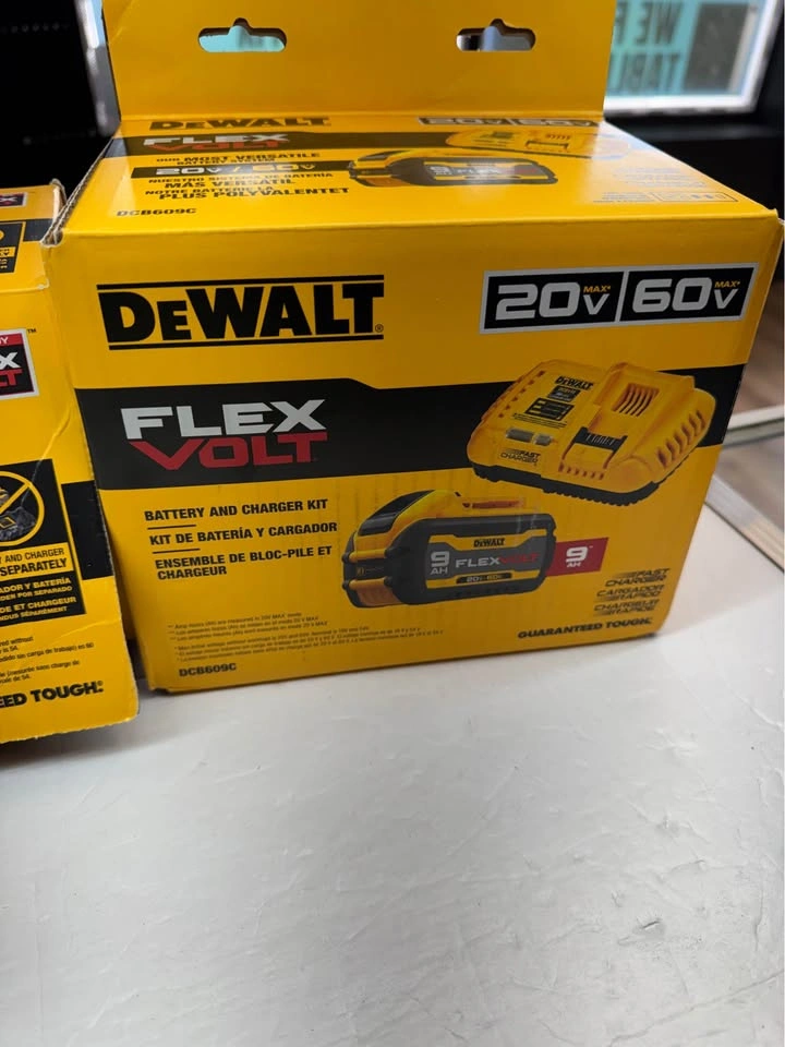 DEWALT FLEXVOLT 60V MAX Cordless Angle Grinder w/ 9Ah Battery - photo 3
