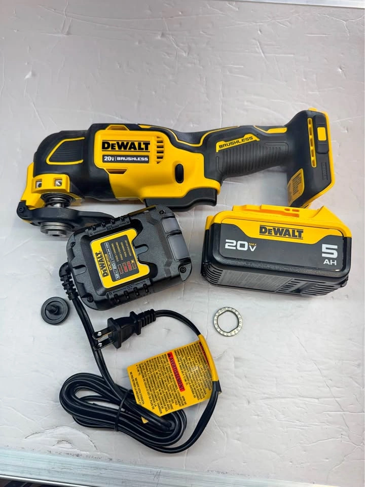 DEWALT ATOMIC 20V MAX Cordless Oscillating Multi Tool w/ Battery