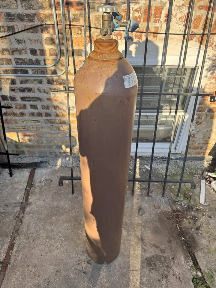Large Helium Tank