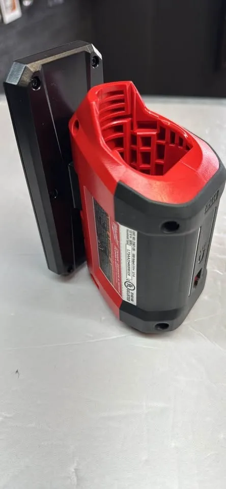 Milwaukee M12 ROVER Service and Repair Flood Light - photo 3