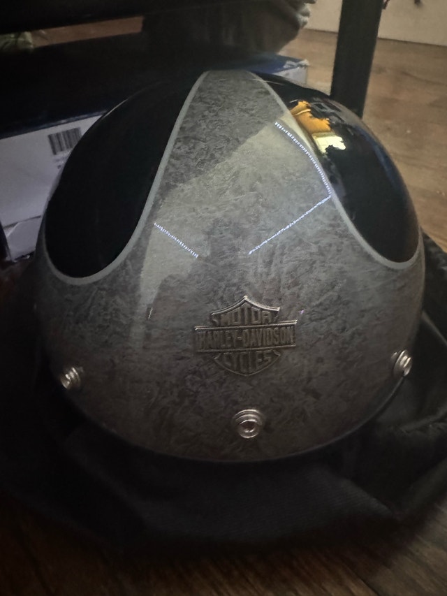 Ricochet Half Helmet – DOT – Size S – Very Good Condition