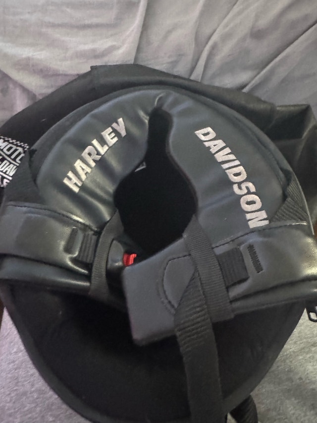 Ricochet Half Helmet – DOT – Size S – Very Good Condition - photo 3
