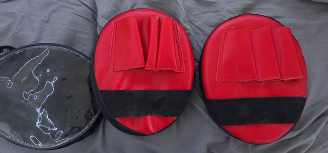 Punch Pads & Boxing Training Set w/ Bag - photo 2