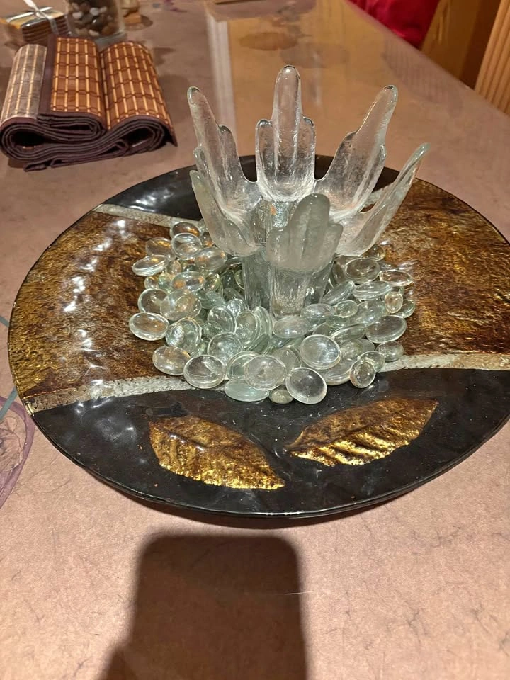 2 pc Glassware Plate Decor