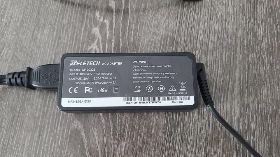 Universal USB-C Laptop Power Adapter Charger 65W - photo 2