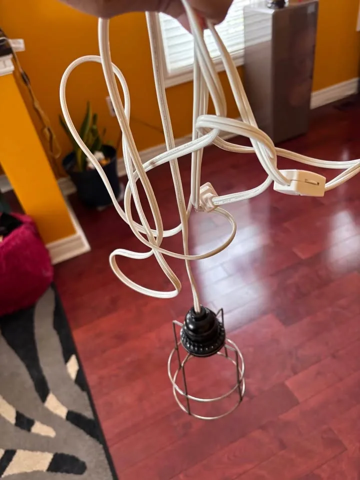 Hanging light socket - photo 2