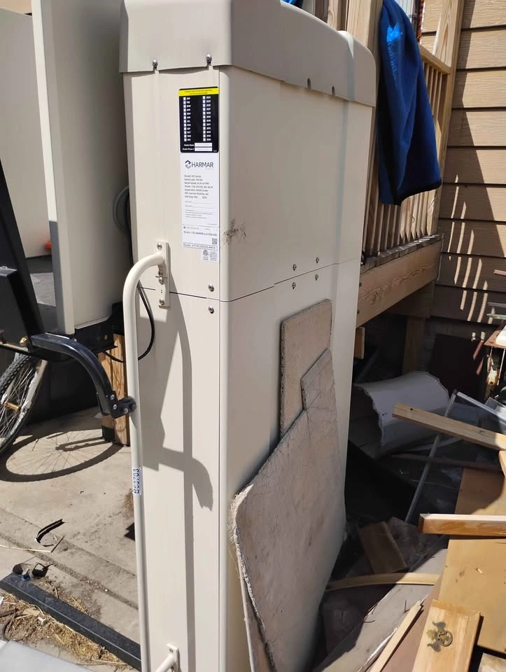 Outside wheelchair lift - photo 2