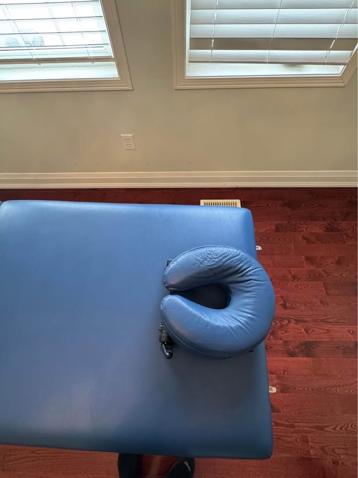 Massage Table - photo 3