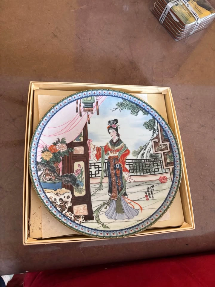 Imperial Jingdezhen Porcelain Decorative Plate 1986 - photo 2