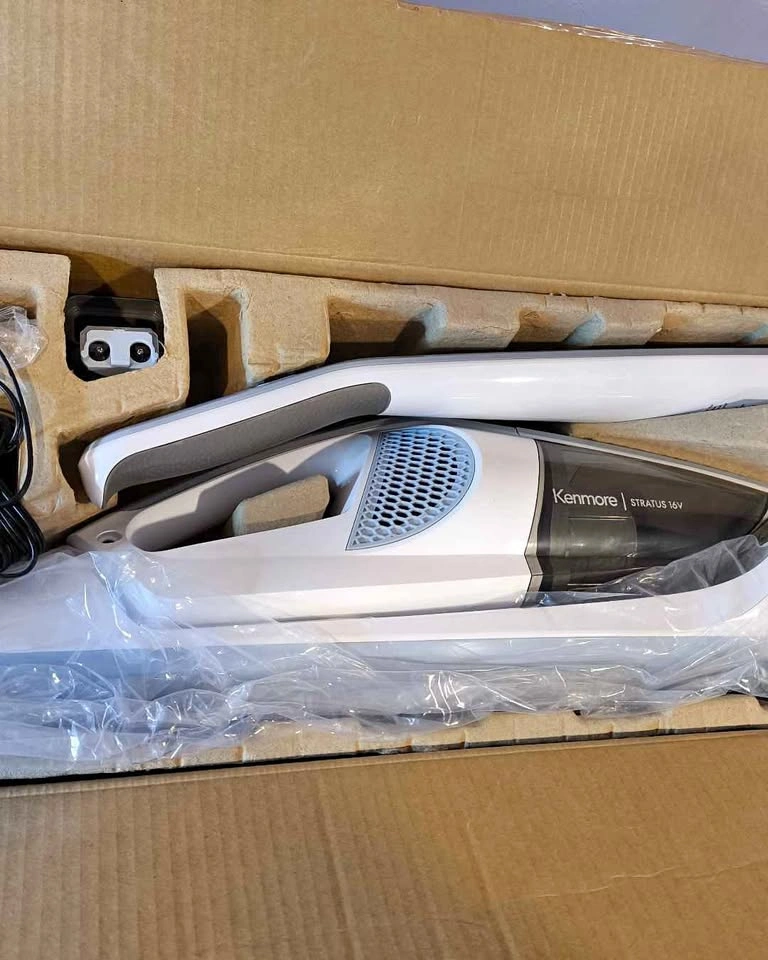 Kenmore Stratus Cordless Vacuum DS1030 - Like New! 🇨🇦