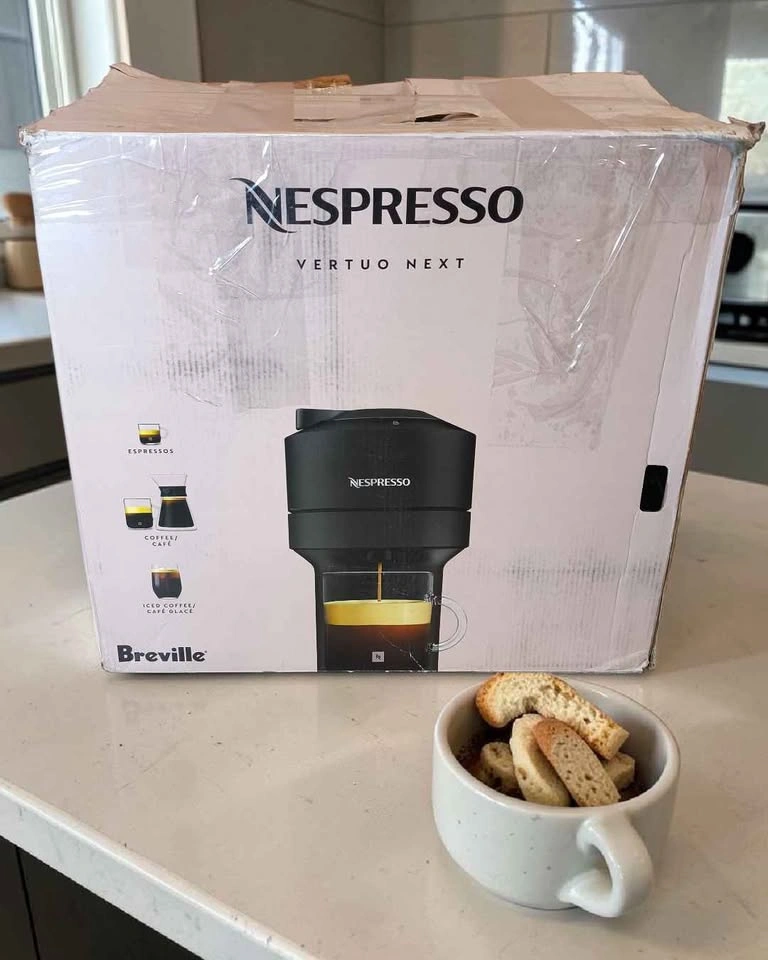 Nespresso Vertuo Next Black - Great condition