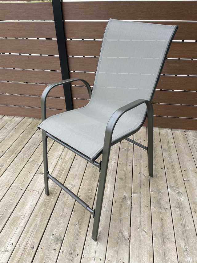 NEW IN BOX 2 pk Patio Counter Height Bar Stools - photo 3