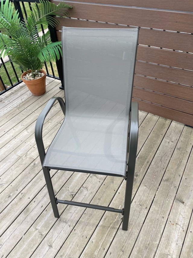 NEW IN BOX 2 pk Patio Counter Height Bar Stools - photo 4