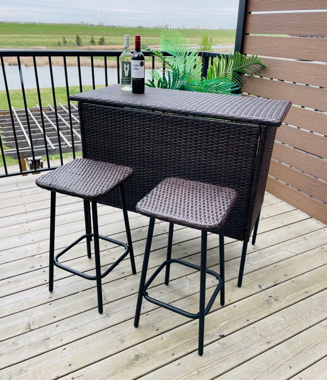 NEW IN BOX 3 PC Wicker Outdoor Patio Bar Set