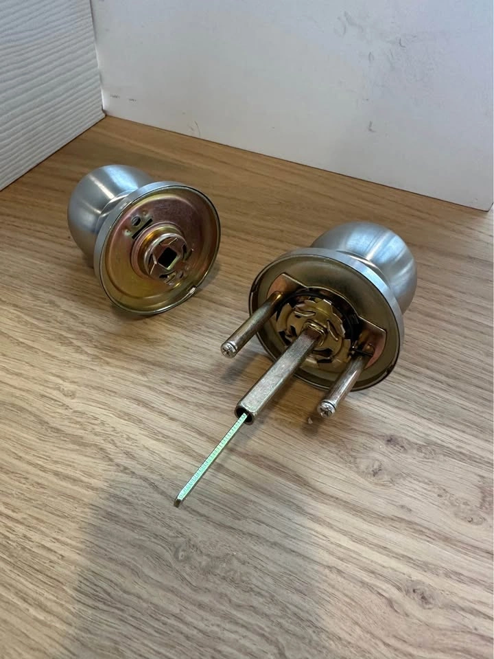 Door Knobs - photo 2