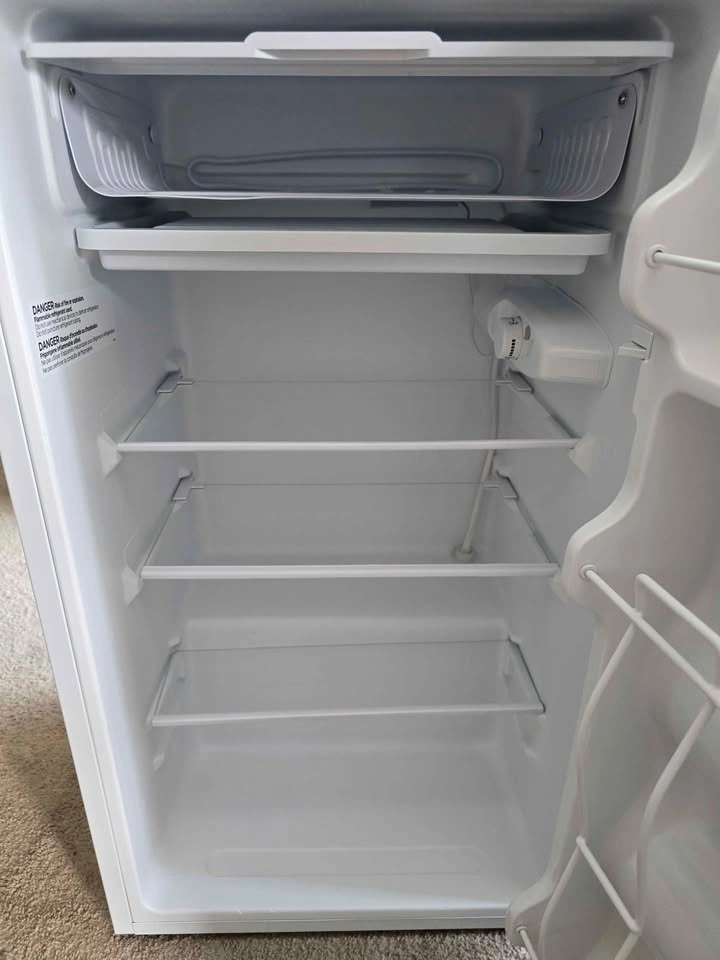 Master Chef Mini Fridge - photo 2